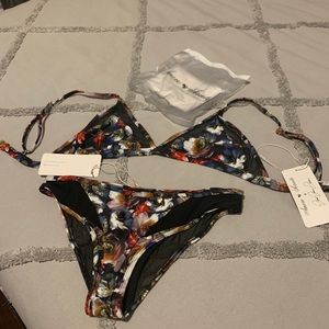 Amore + Sorvete by Jessie James Decker